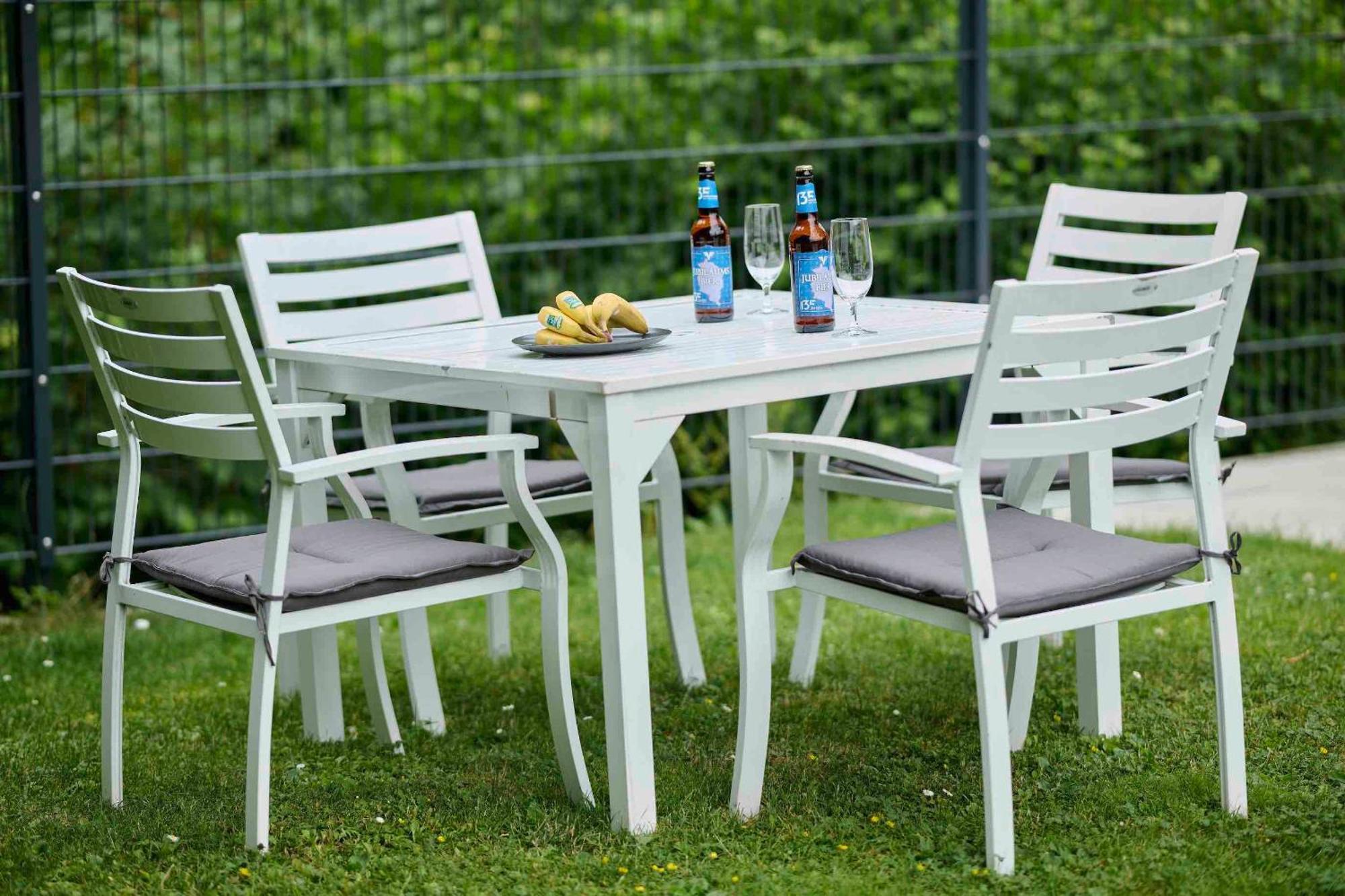 Charmantes Apartment Im Gruenen Bregenz Bagian luar foto